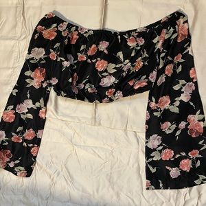Floral long sleeve crop top